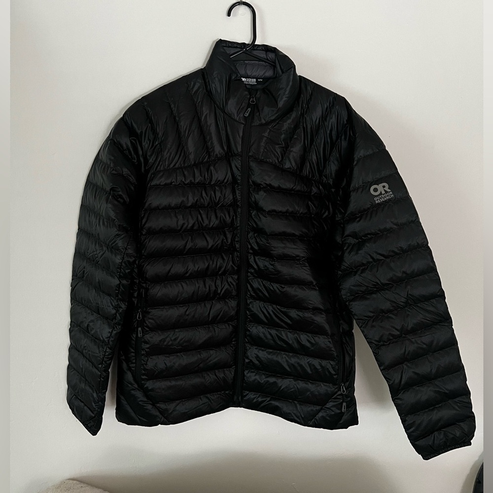 NWOT Outdoor Research Black Womens Lightweight Puffer Jacket